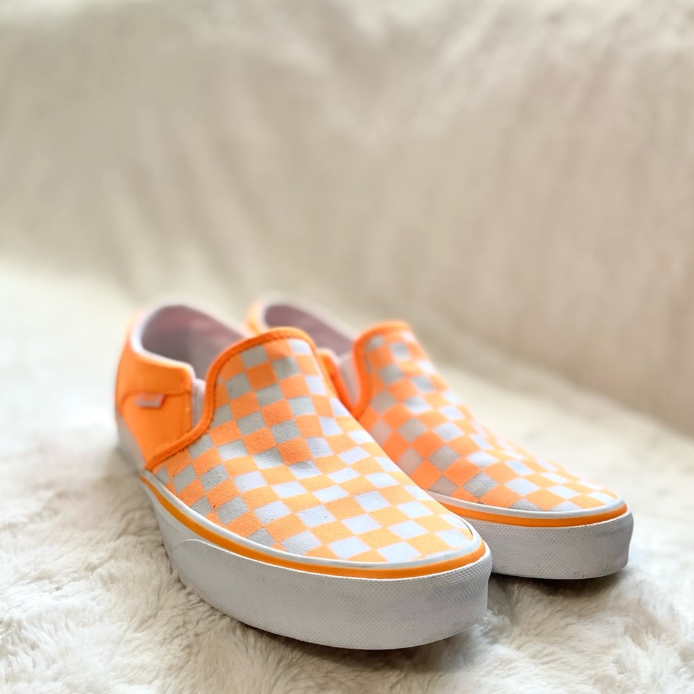 Neon orange Vans size 9W/7M
